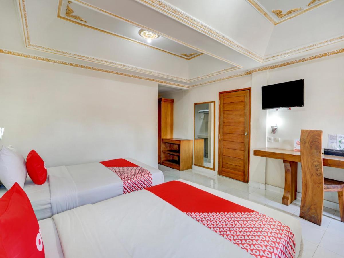 Oyo 3950 The Ratna Hotel Kuta Lombok Esterno foto