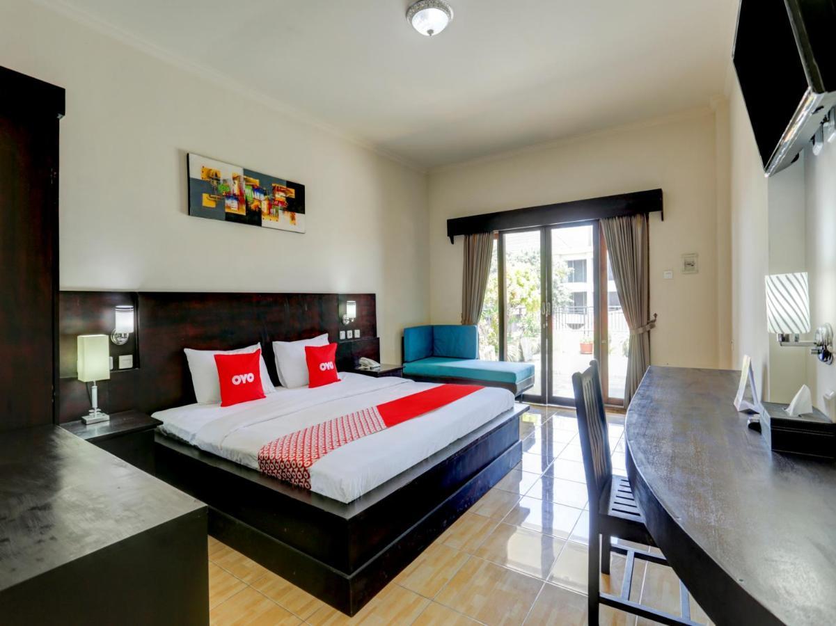 Oyo 3950 The Ratna Hotel Kuta Lombok Esterno foto