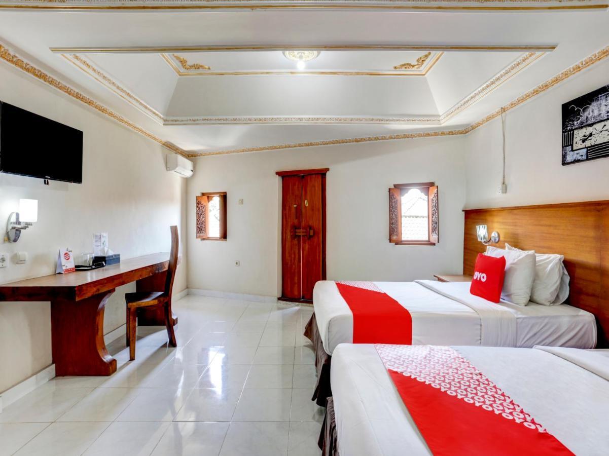 Oyo 3950 The Ratna Hotel Kuta Lombok Esterno foto